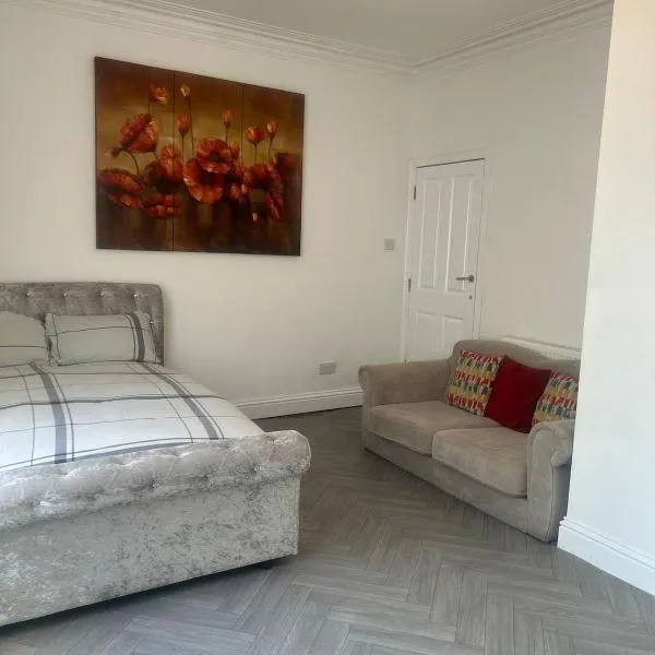 Brand new room Grosvenor suites 1，位于哈特尔普尔的酒店