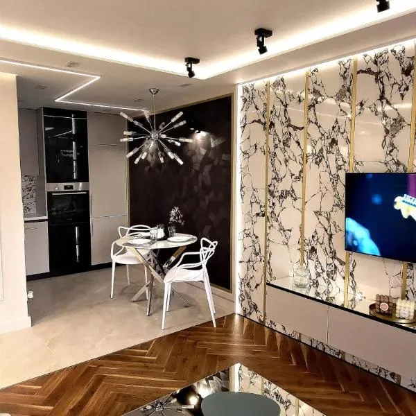 Apart AK plus NETFLIX，位于马佐夫舍地区托马舒夫的酒店