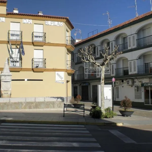DP埃尔皮拉尔酒店，位于El Real de la Jara的酒店