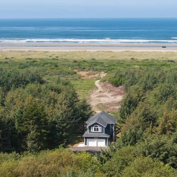 Ocean Views, Beach Access, Vacation Beach House，位于洋滨市的酒店