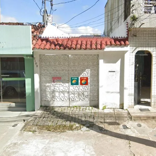 Casa e Suíte Brisa do Bosque，位于贝伦的酒店