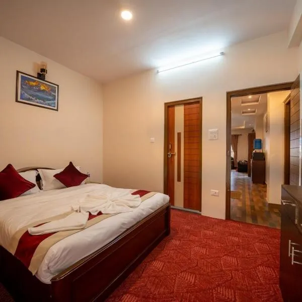 Mega Sweet Home Apartment，位于Bālāju的酒店