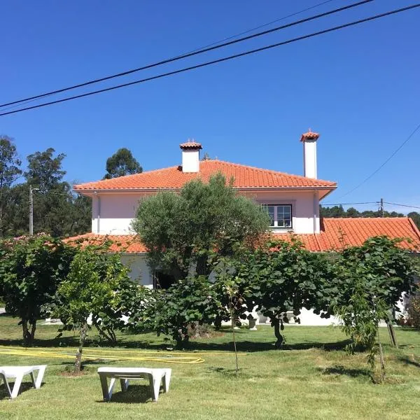 Casa Corujeira，位于Santa的酒店