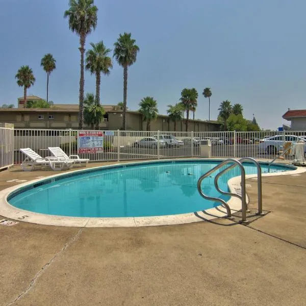 Studio 6 West Sacramento CA，位于西萨克拉门托的酒店
