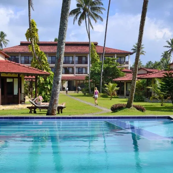 Weligama Bay Resort，位于Kamburupitiya的酒店