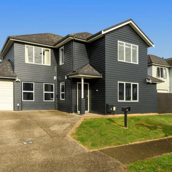 Spacious home on landing drive，位于陶朗加的酒店
