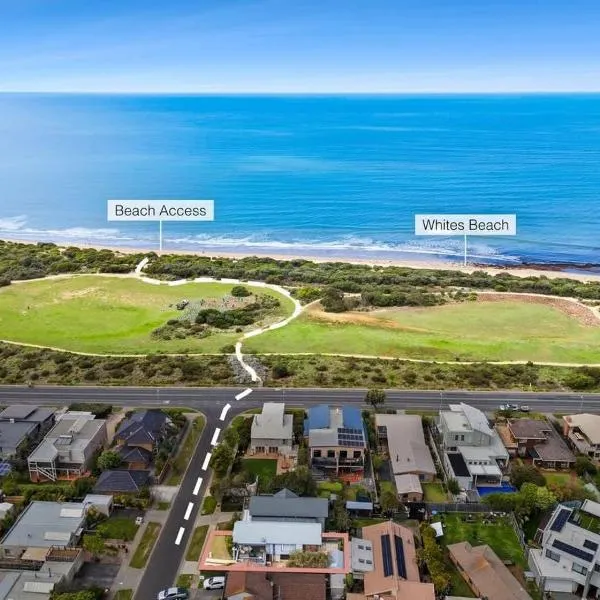 Ocean Breeze - Retreat in Torquay Sleeps 11，位于托基的酒店
