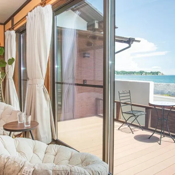 Ocean Front Villa Katsuura やどかり，位于Kawazu的酒店