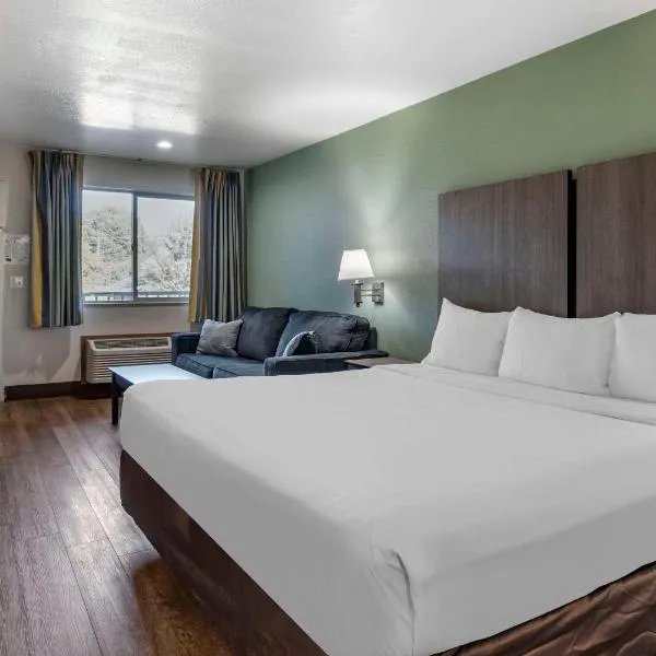 Econo Lodge Portland Airport，位于波特兰的酒店