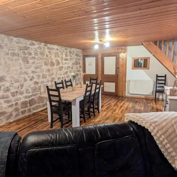 Appartement cosy dans ancienne ferme，位于Cize的酒店