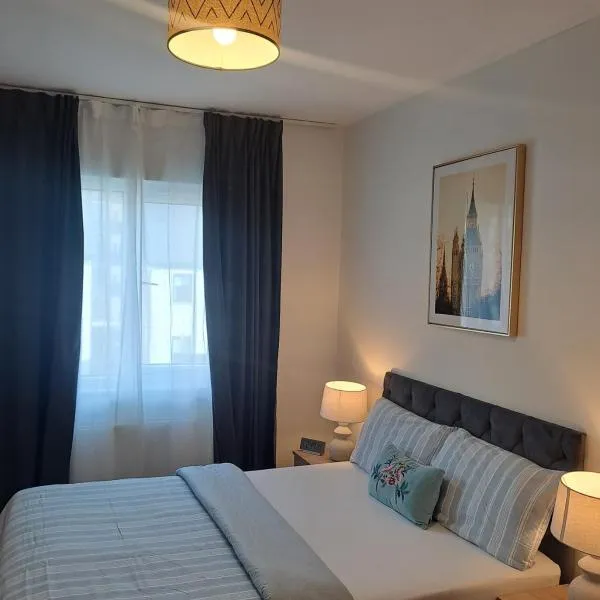 Cozy bedroom in Lucan, Dublin，位于都柏林的酒店