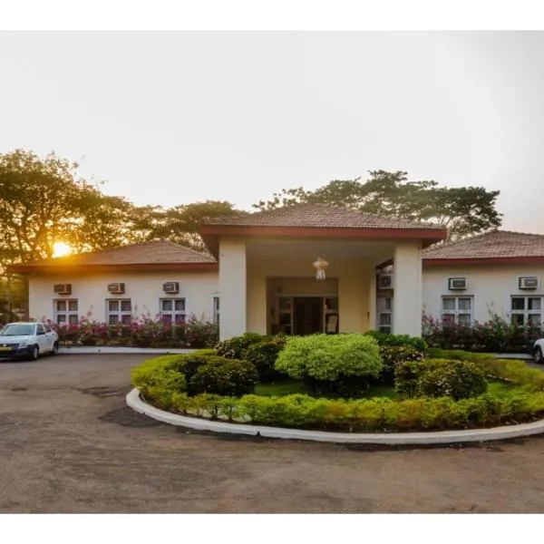 Modi's Resort, Karjat，位于卡尔贾特的酒店