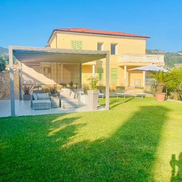 Villa Sole，位于阿尔玛·迪·塔吉亚的酒店