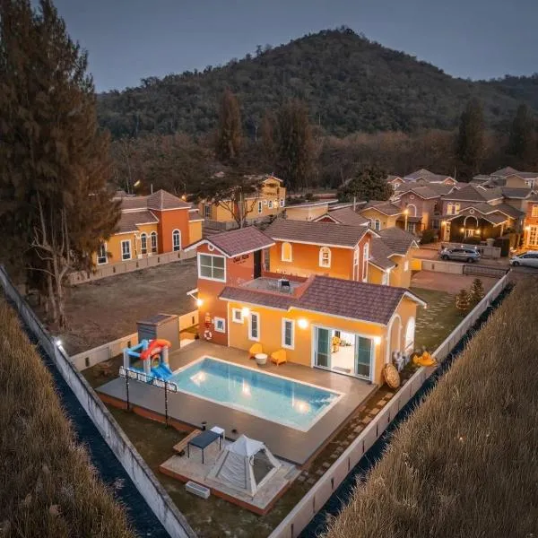 Casa Ricca Pool Villa Khaoyai，位于Ban Pang Asok的酒店