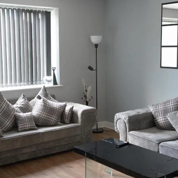 The luxe by Waggoner Aparts 2 Bedroom!，位于布雷得佛的酒店