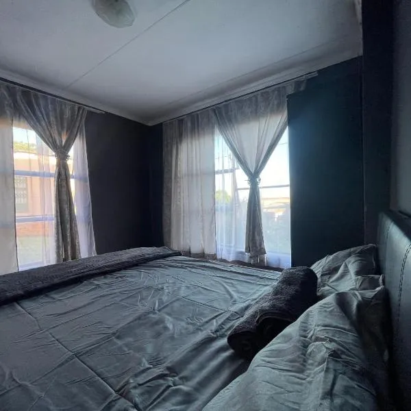 Ha-Dzibs backpackers accommodation，位于索赫燕杜的酒店
