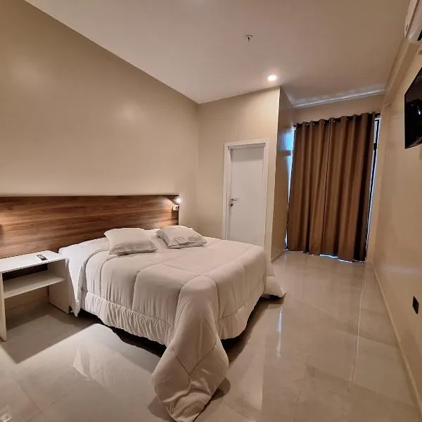 Hotel Brasil，位于Caazapa New的酒店