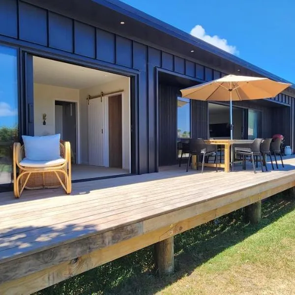 Coastal Haven, Ahipara Escape，位于阿希帕拉的酒店