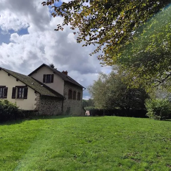 La Maison des Etangs Gite，位于Ladignac-le-Long的酒店