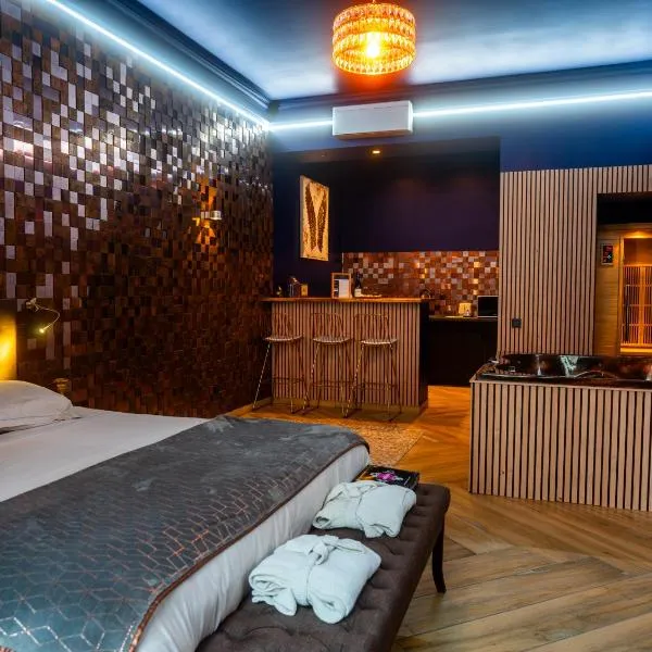 Le Voluptueux - Sauna - Jacuzzi - Centre-Ville，位于昂热的酒店