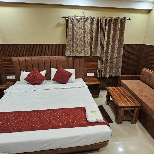 Tirupati Lodge NJP，位于西里古里的酒店
