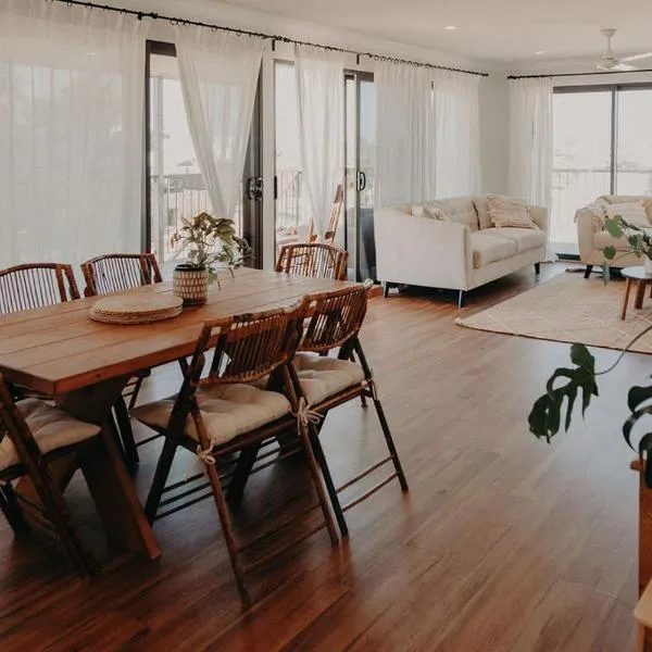 Coastal Home，位于埃克斯茅斯的酒店