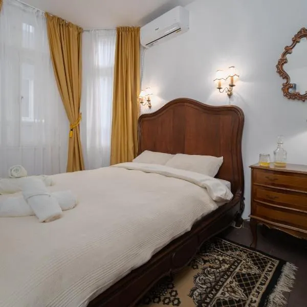 Beehive Hotel and CoWorking，位于瓦尔纳的酒店