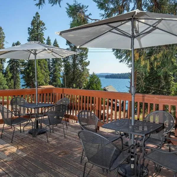 Camp Almanor at Big Springs，位于Westwood的酒店