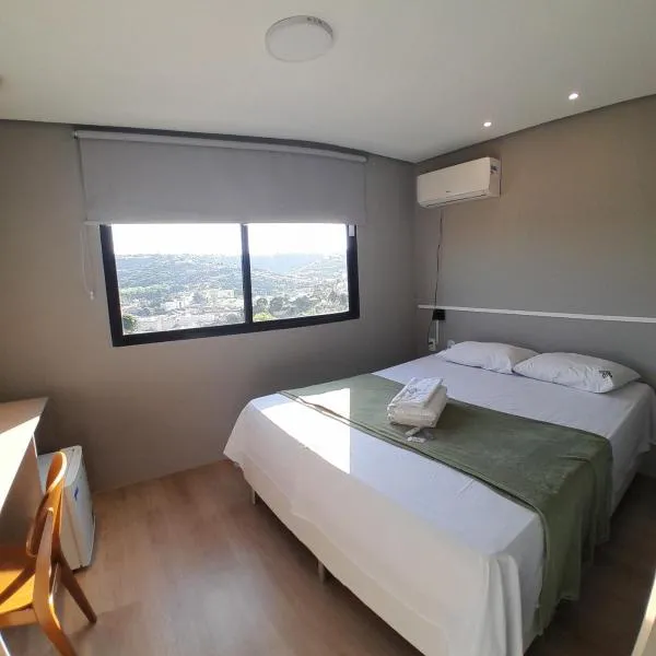 Zuppolini Garden Hotel，位于巴纳内拉斯的酒店