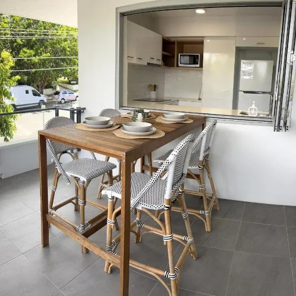 Location, location, location - spacious apartment，位于布里斯班的酒店