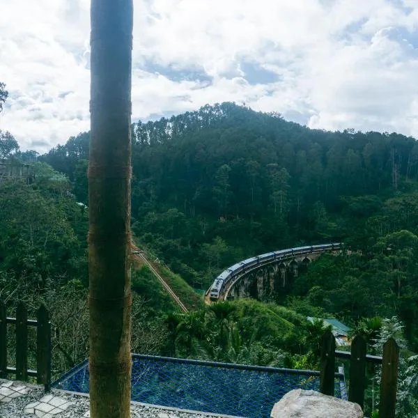 Hobbit Hole Hideaway，位于埃拉的酒店