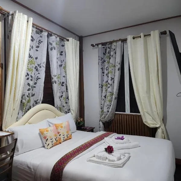 Kwanruean Boutique Hotel，位于Ban Chalon的酒店
