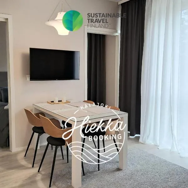 Marina Chalets RANGE by Hiekka Booking - sisältää liinavaatteet ja loppusiivouksen，位于卡拉约基的酒店