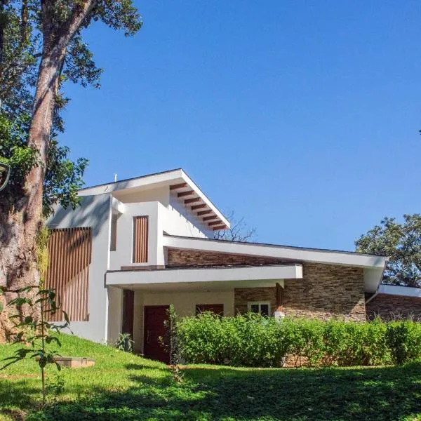 Vera Eco-Resort，位于Santa Emilia的酒店