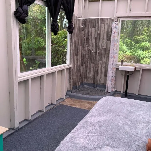 Simply convenient tropical country studio，位于芒廷维尤的酒店