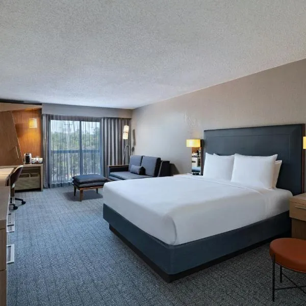 Courtyard by Marriott Austin The Domain Area，位于奥斯汀的酒店