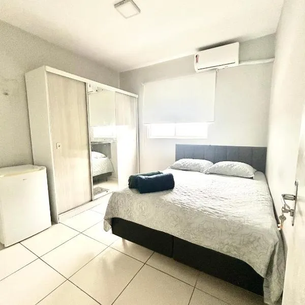 Quarto suite privado em Apartamento Compartilhado，位于贝伦的酒店