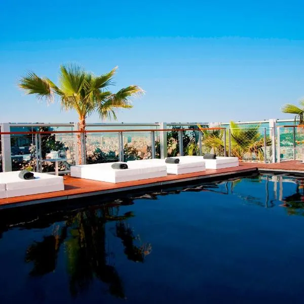 Renaissance Barcelona Fira Hotel，位于略夫雷加特河畔奥斯皮塔莱特的酒店