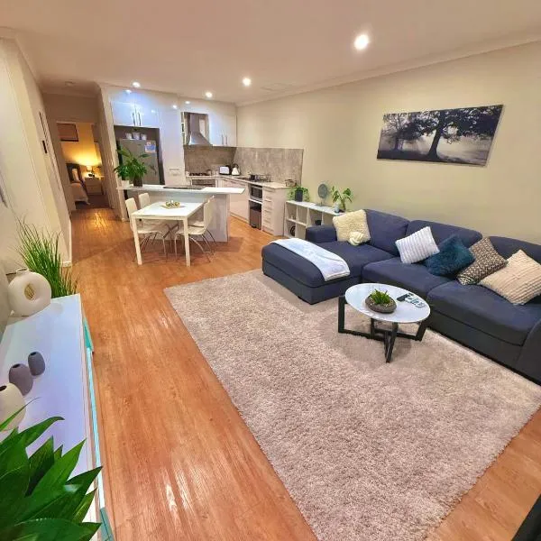Luxe Coastal Oasis，位于曼哲拉的酒店