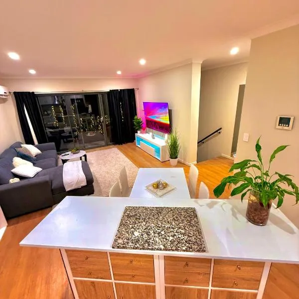 Luxe Coastal Oasis，位于曼哲拉的酒店