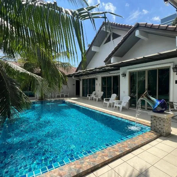 The Snug Airportel - Phuket Airport，位于奈扬海滩的酒店