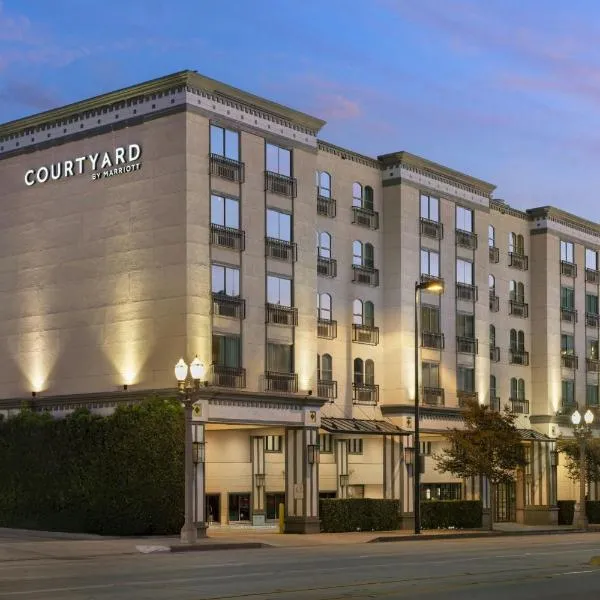 Courtyard by Marriott Los Angeles Pasadena Old Town，位于帕萨迪纳的酒店