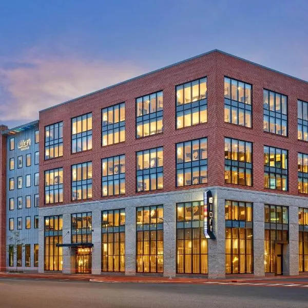 Aloft Portland Downtown Waterfront ME，位于波特兰的酒店