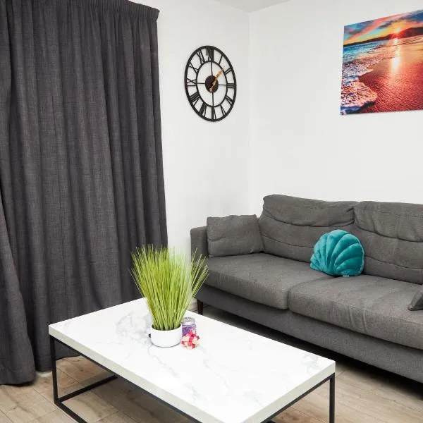 Luxury Ensuite Apartment with shared living room and kitchen，位于曼彻斯特的酒店