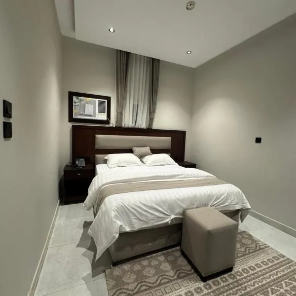 مجمع الملكة بصامطة غرفة فندقية راقيه تلبيي احتياجات الضيوف，位于Juḩā的酒店