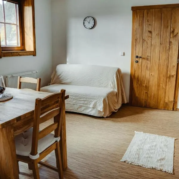 Gajdův Dvůr Restaurace Dvoulůžkový s přistýlkou，位于大卡尔洛维采的酒店