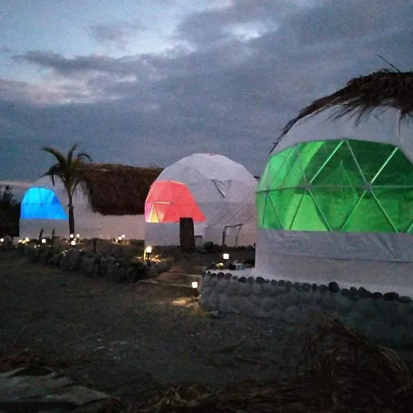 Glamping Burbuja，位于Martínez de La Torre的酒店