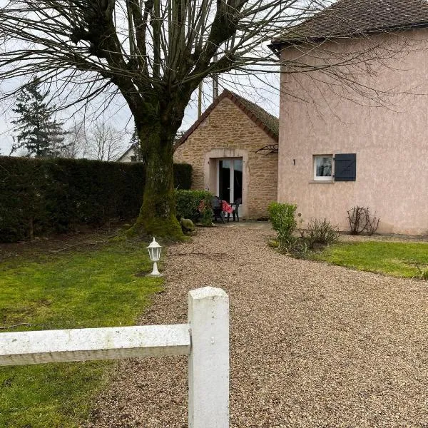 Gîte Le tilleul，位于Champlecy的酒店