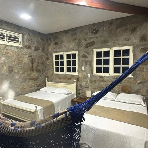 Chalé Encontro das Pedras na Serra，位于Serra de São Bento的酒店