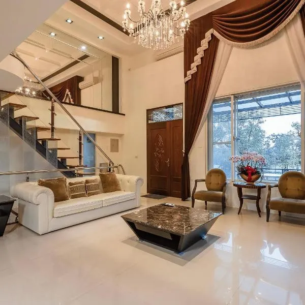 宜蘭小綠丘民宿，位于罗东镇的酒店